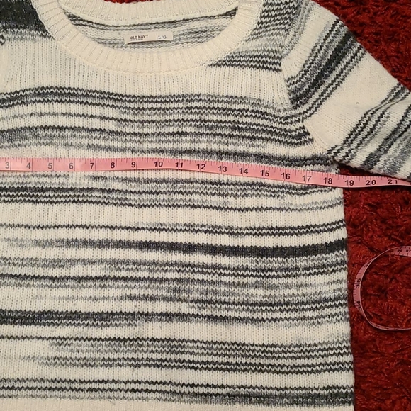 Sweater - Picture 4 of 7